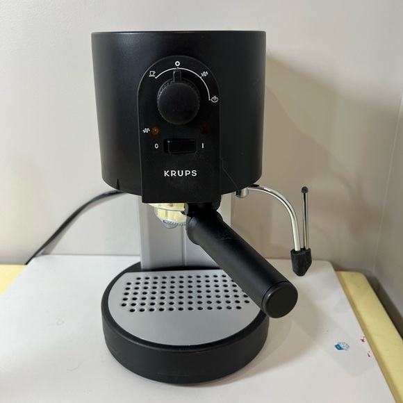 Krups Novo Automatic Compact Espresso Machine Type 989 Lux - Picture 1 of 7